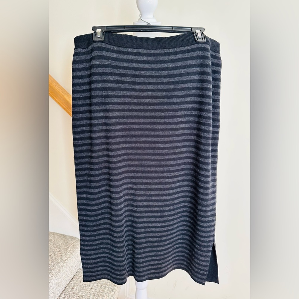Eileen Fisher grey and black striped wool skirt. Size medium. Perfect condition.